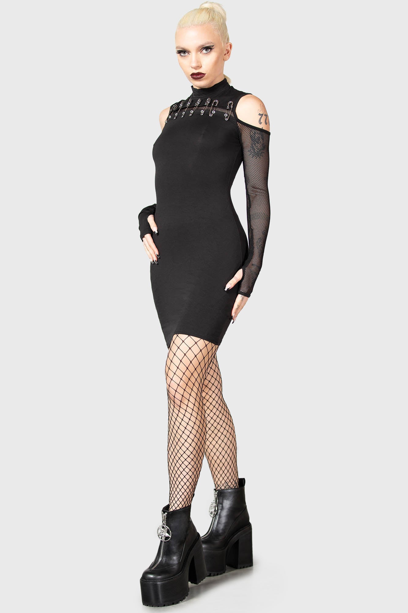 E160 Long Sleeve Black Evening Dress - Glamourazz